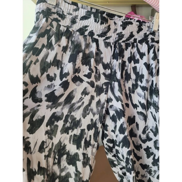 Ann Taylor the Loft Camouflage Jogger Pants - X Small - Picture 5 of 7